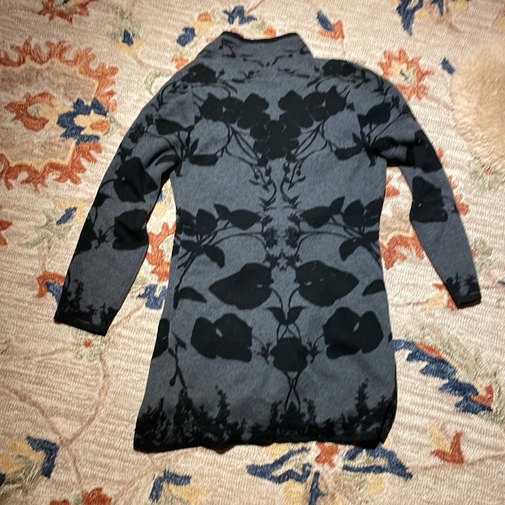 Sweater - Picture 3 of 3